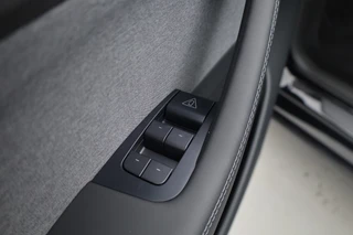 Tesla Model Y – thumbnail 8