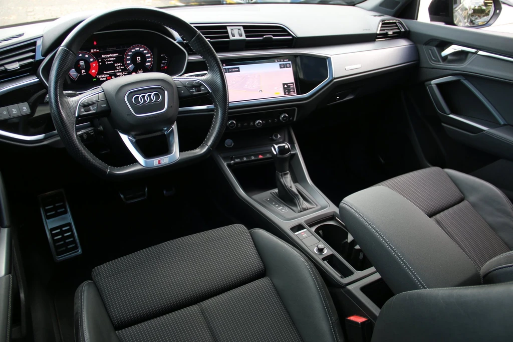 Audi Q3 – foto 11