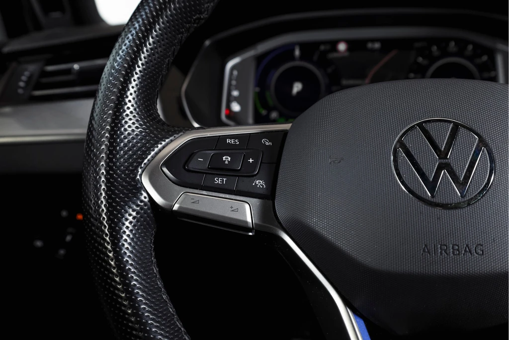 Volkswagen Passat – foto 51