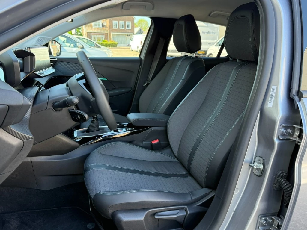 Peugeot 208 – foto 8