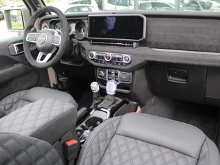 Jeep Wrangler – thumbnail 8