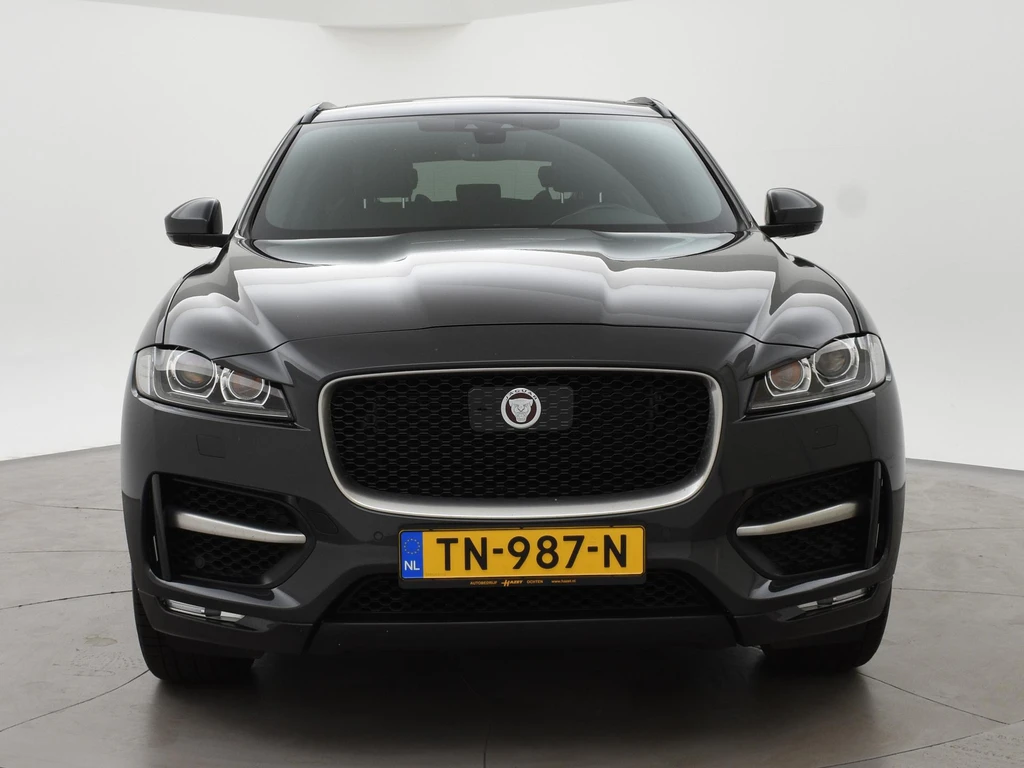 Jaguar F-PACE – foto 7