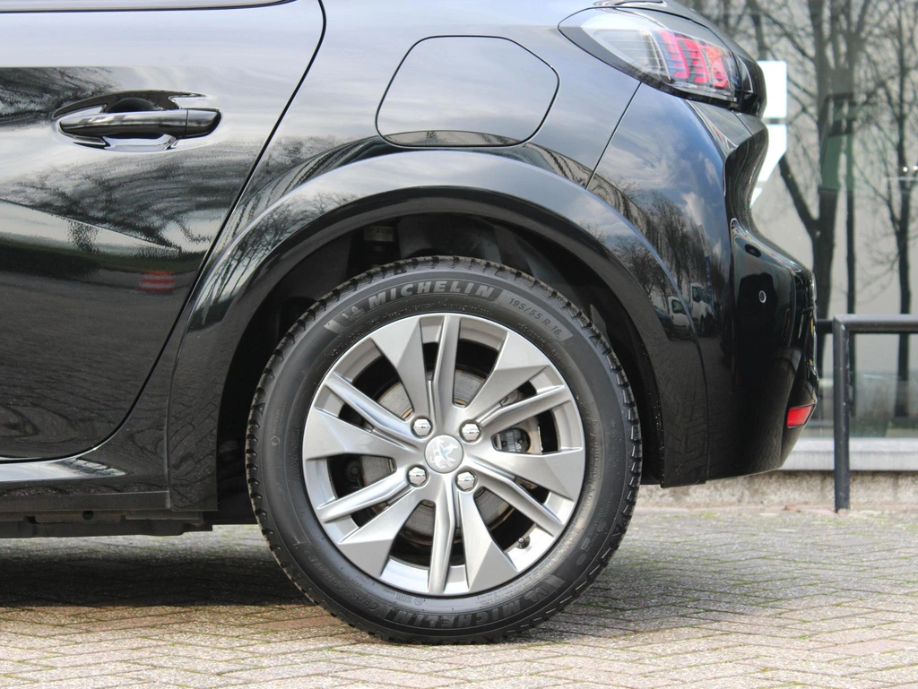 Peugeot e-208 – foto 24