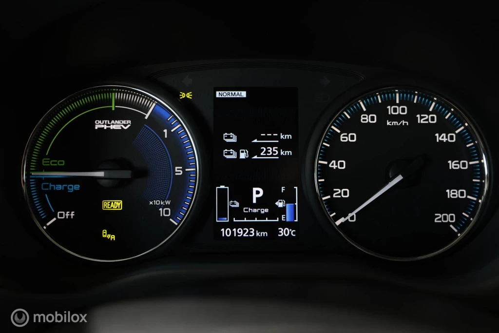 Mitsubishi Outlander – foto 18