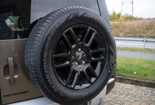 Land Rover Defender – thumbnail 10