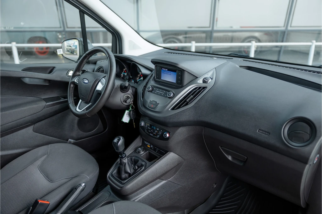 Ford Transit Courier – foto 12