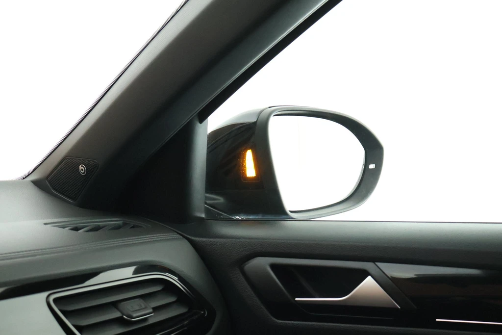 Volkswagen T-Roc – foto 13