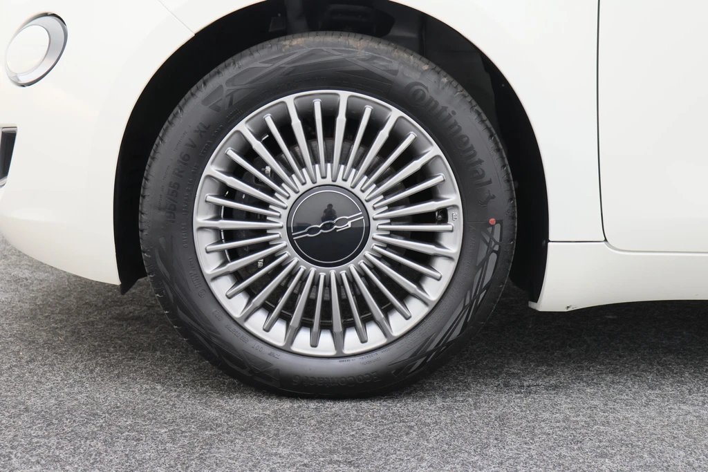 Fiat 500e – foto 23
