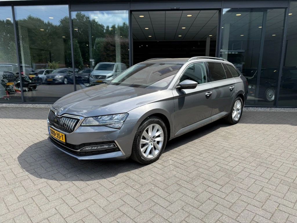 Škoda Superb – foto 1