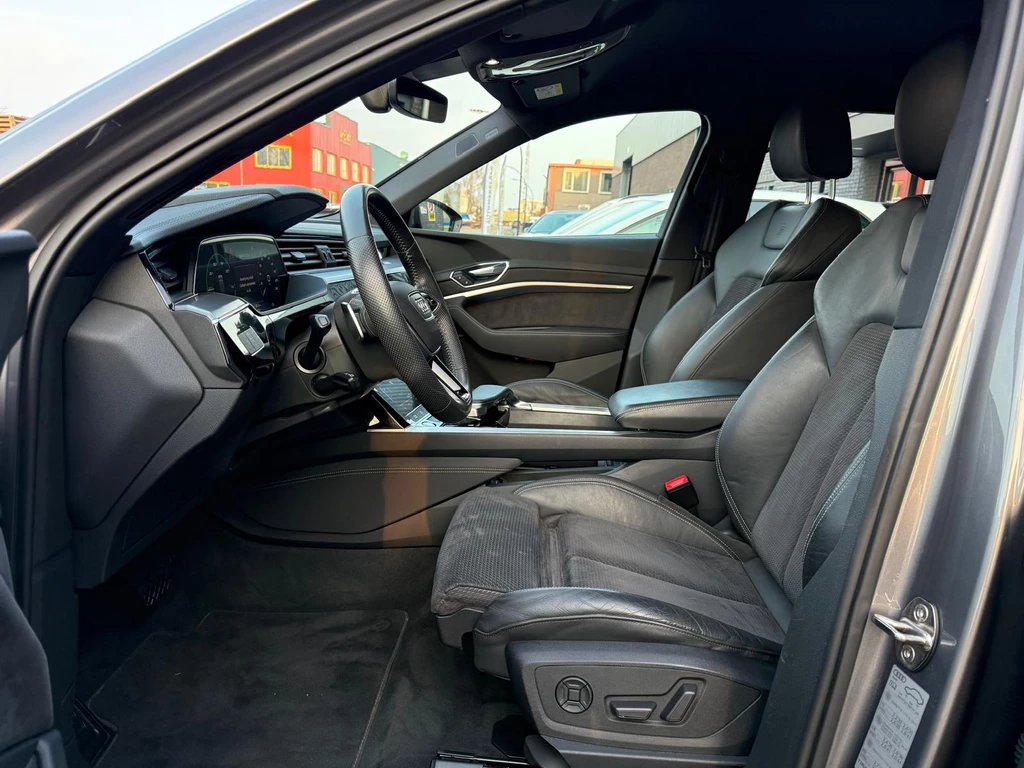 Audi e-tron – foto 16