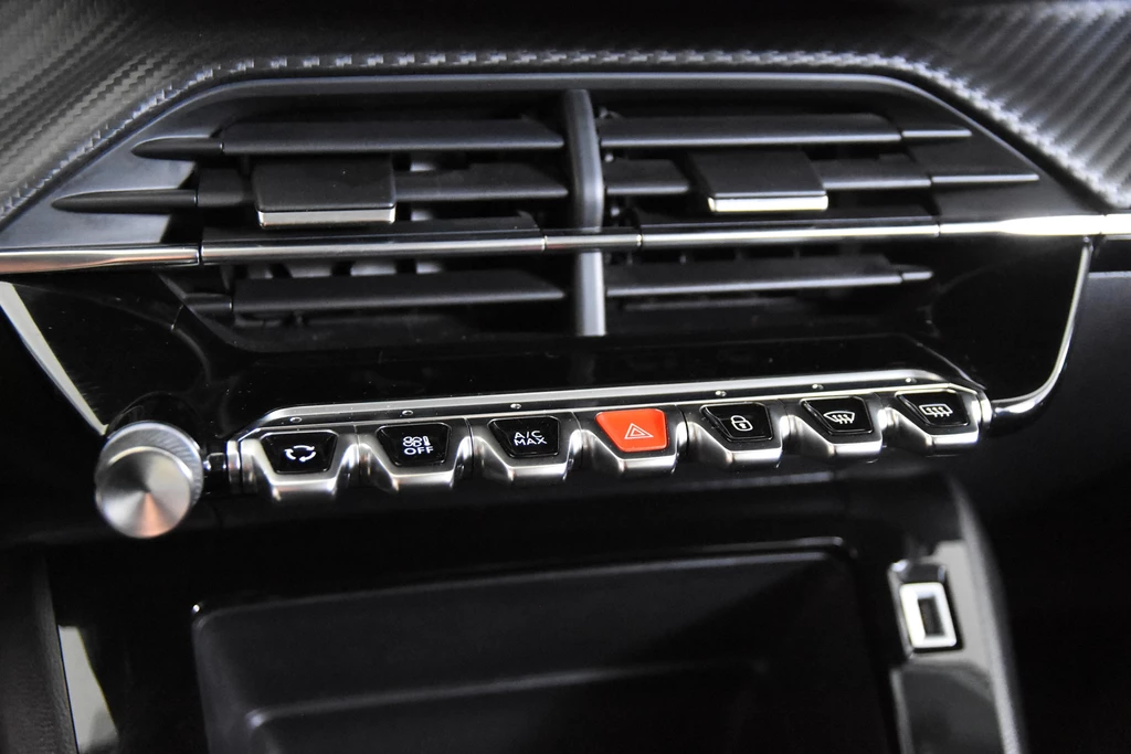 Peugeot 208 – foto 21