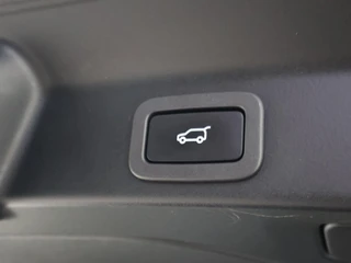 Jaguar F-PACE – thumbnail 29