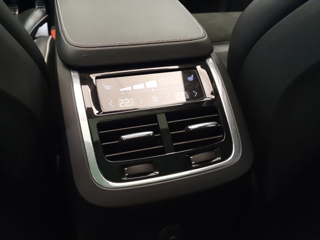 Volvo XC90 – foto 26