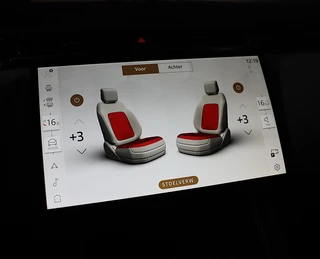 Land Rover Range Rover Velar – thumbnail 25