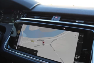 Land Rover Range Rover Velar – thumbnail 39
