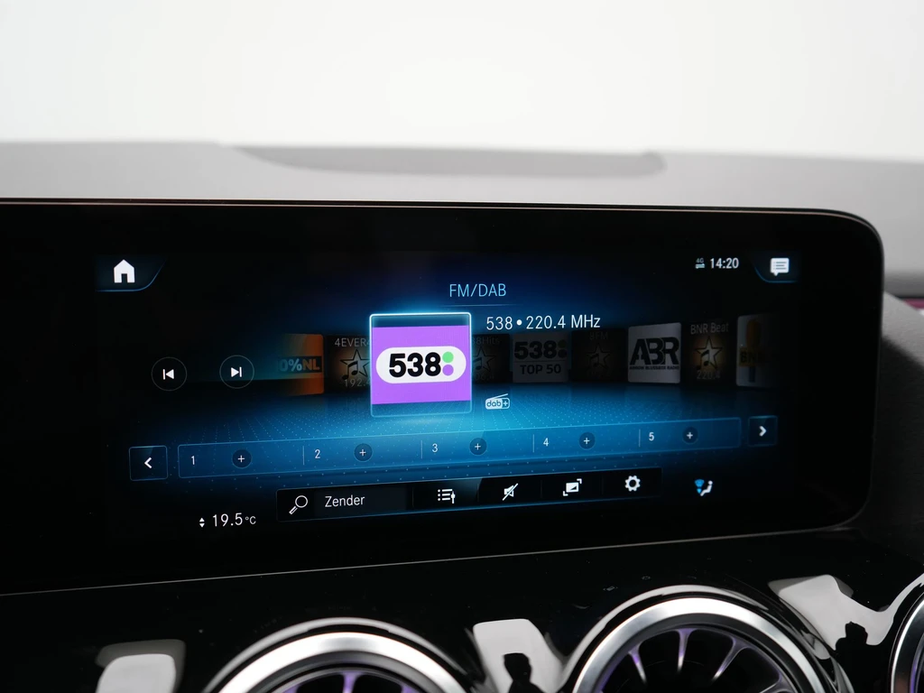 Mercedes-Benz EQA – foto 40