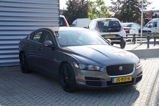 Jaguar XE – thumbnail 5