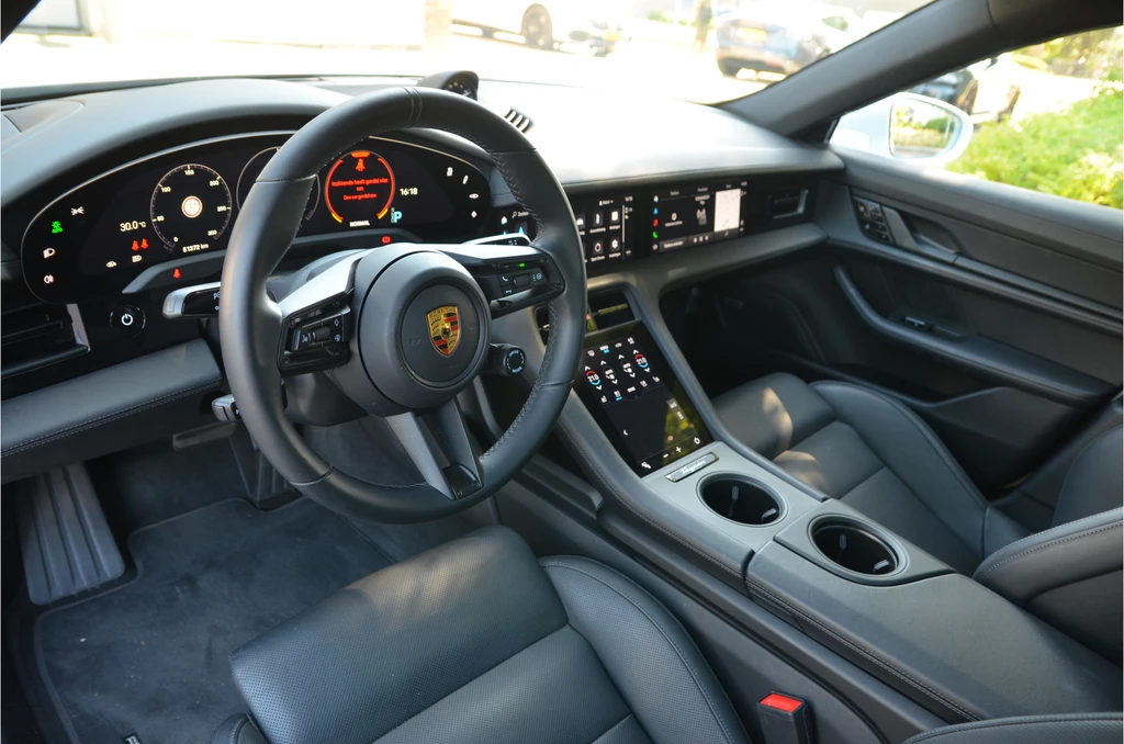 Porsche Taycan – foto 13