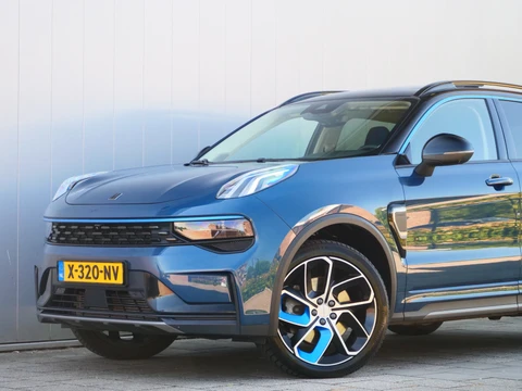 Lynk & Co 01 1.5 Plugin Hybrid 261pk Automaat Apple Carplay / Infinity Sound / Schuifdak