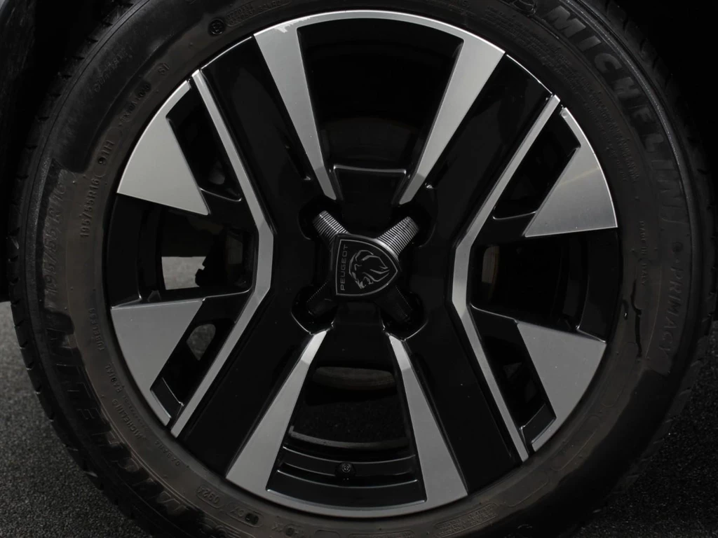 Peugeot 208 – foto 12