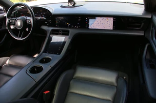 Porsche Taycan – thumbnail 9