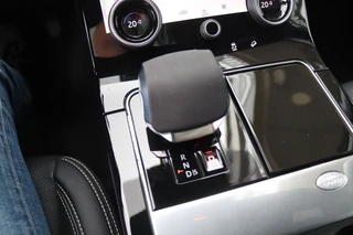 Land Rover Range Rover Velar – thumbnail 37