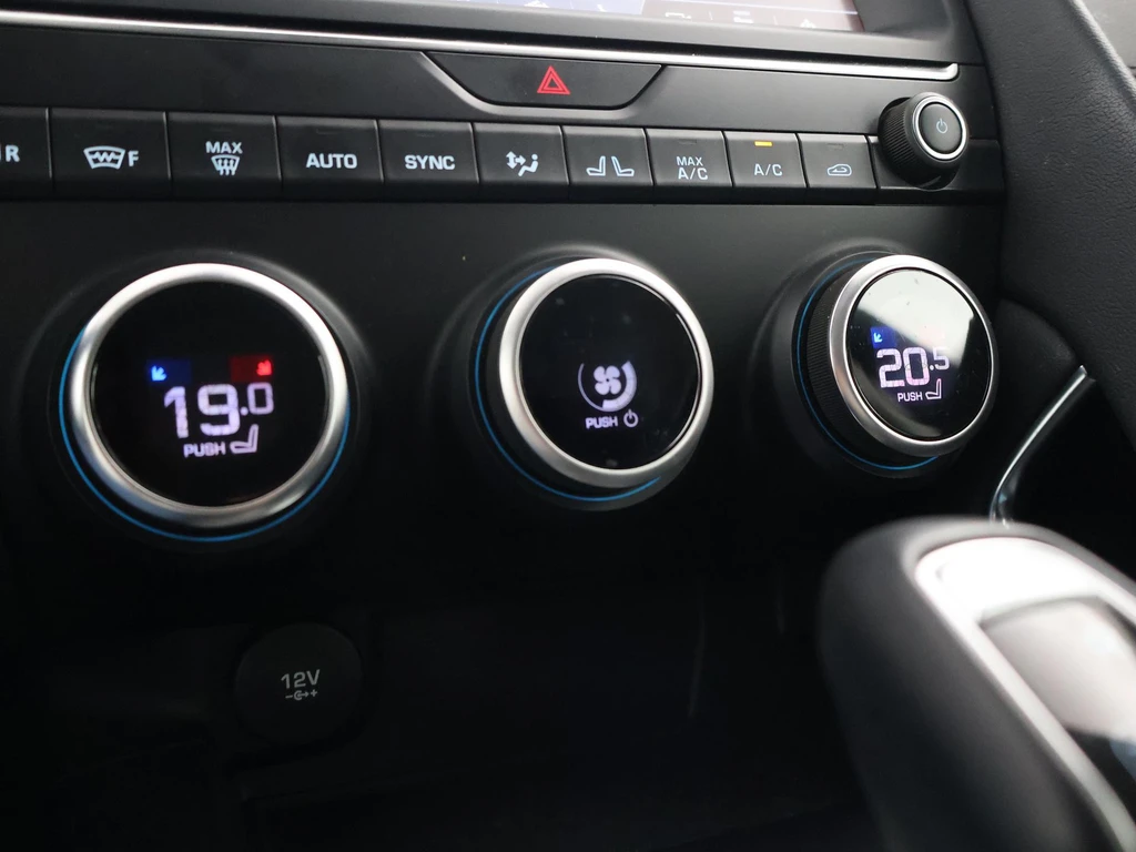 Jaguar E-PACE – foto 52