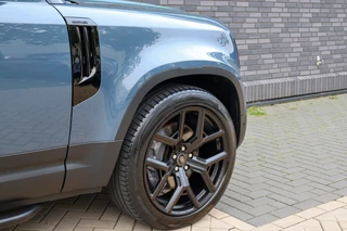 Land Rover Defender – thumbnail 36