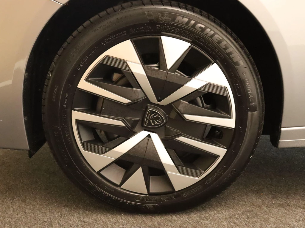 Peugeot 208 – foto 16
