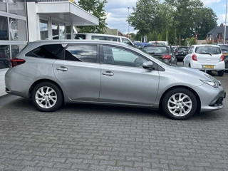 Toyota Auris – thumbnail 6