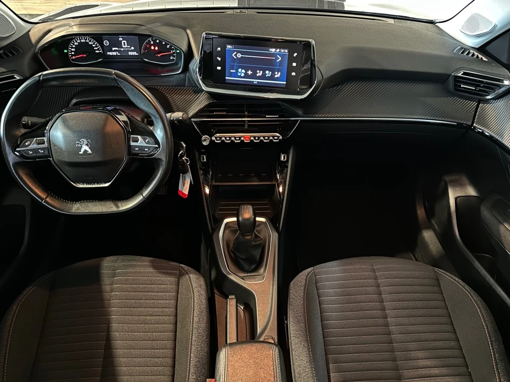 Peugeot 208 – foto 13