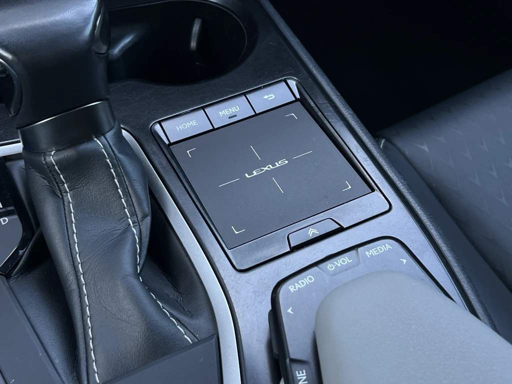 Lexus UX – foto 26