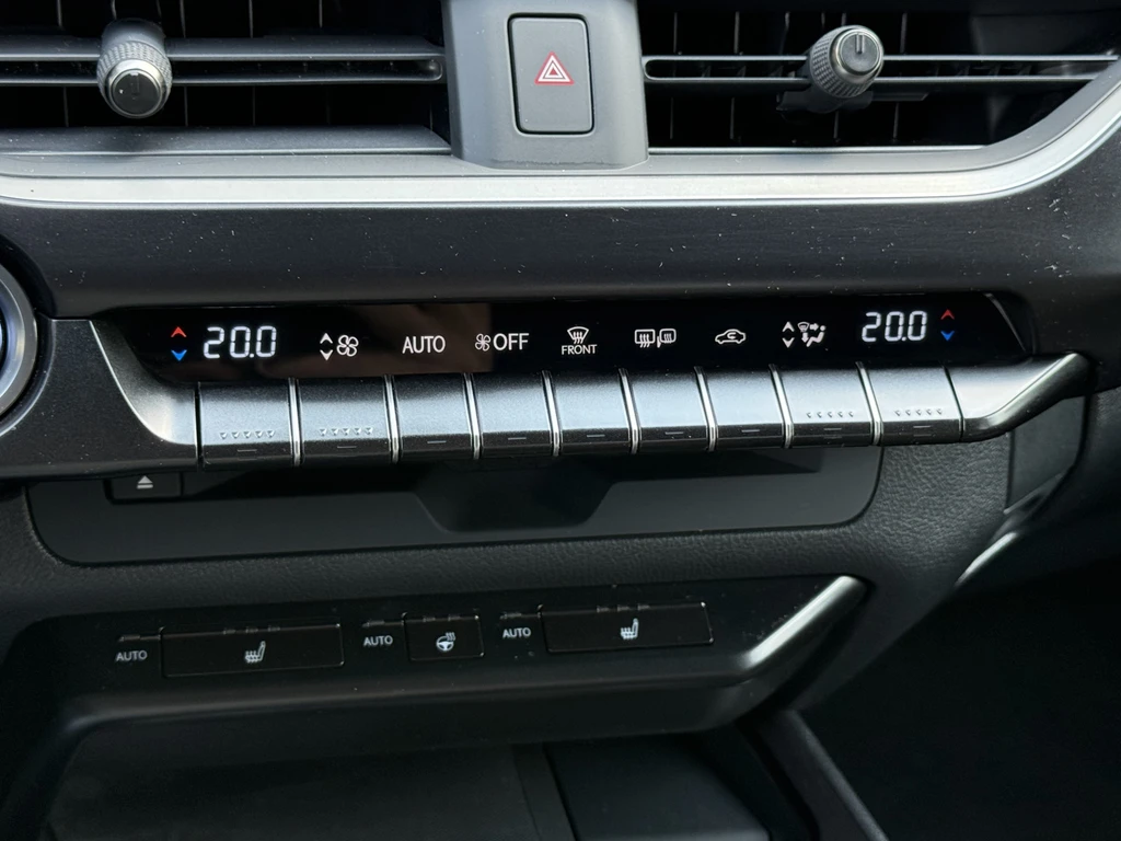 Lexus UX – foto 23