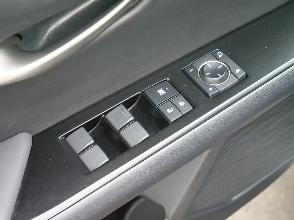 Lexus UX – foto 31