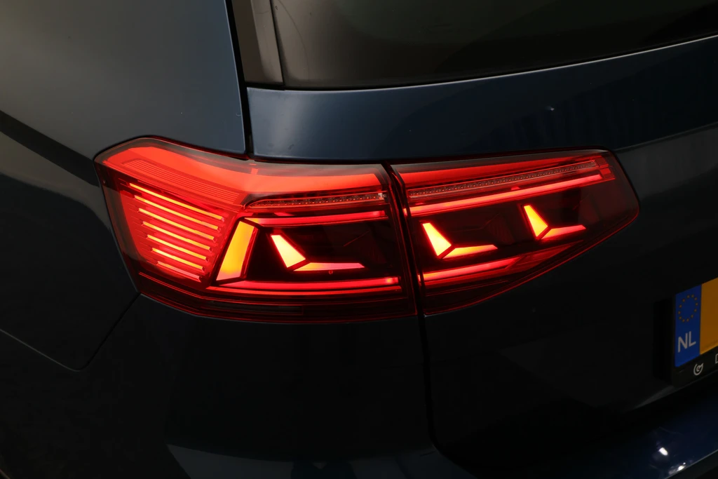 Volkswagen Passat – foto 31