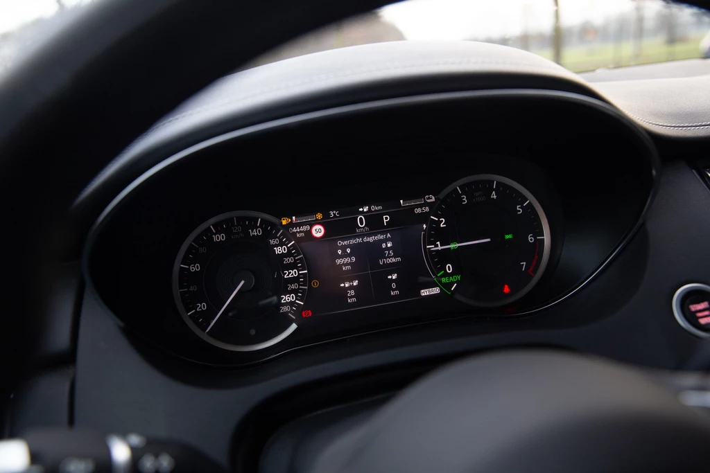 Jaguar E-PACE – foto 11