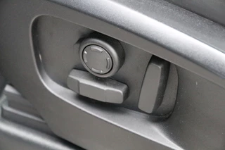 Land Rover Defender – thumbnail 19