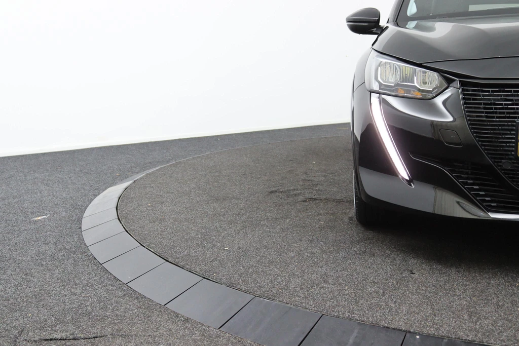 Peugeot e-208 – foto 10