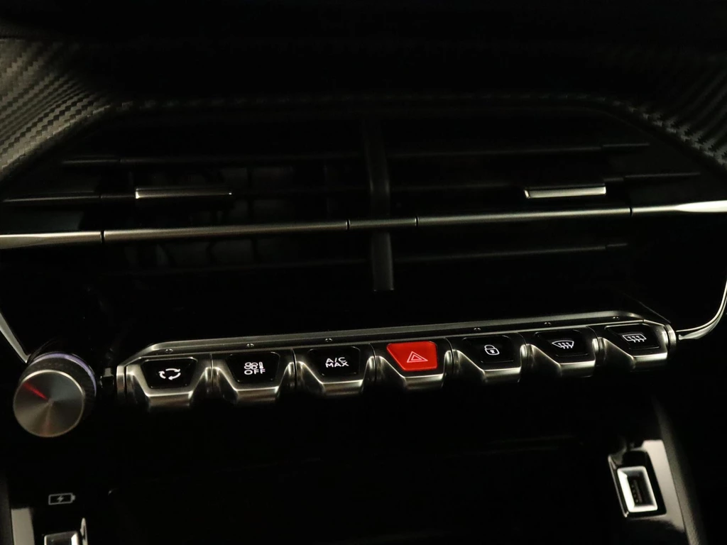 Peugeot e-2008 – foto 31