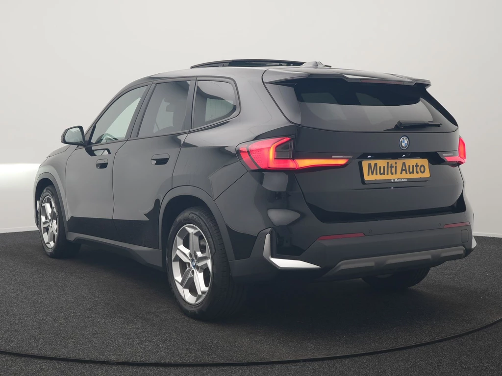 BMW iX1 – foto 4