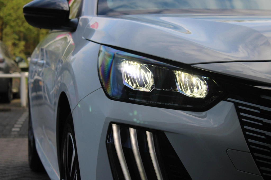 Peugeot 208 – foto 15