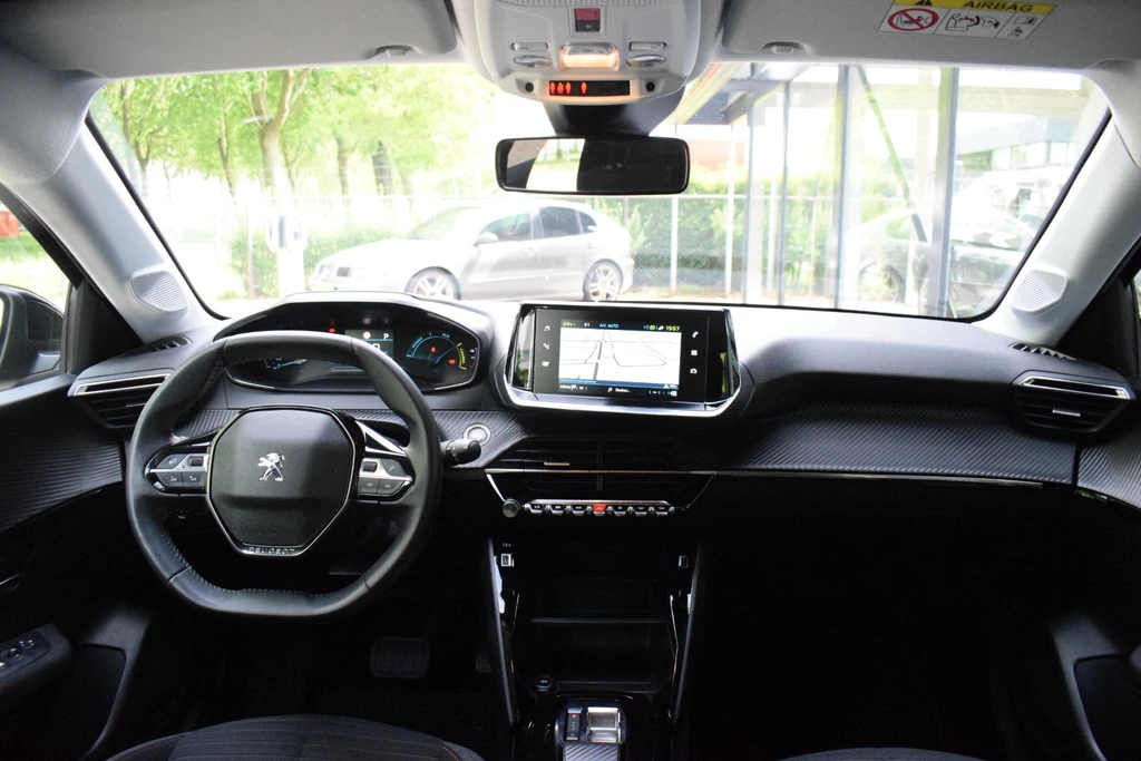 Peugeot e-208 – foto 33