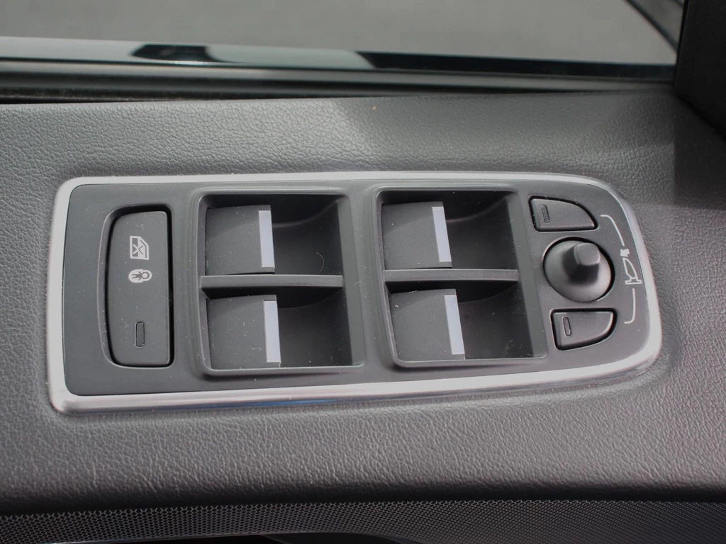 Jaguar F-PACE – foto 14