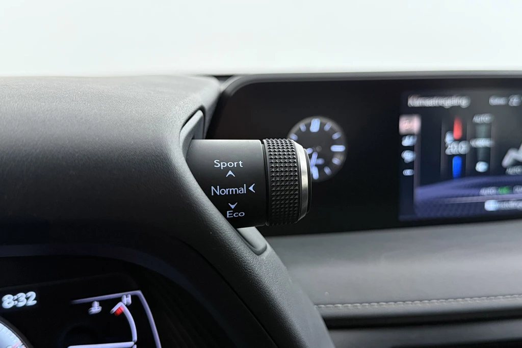 Lexus UX – foto 34