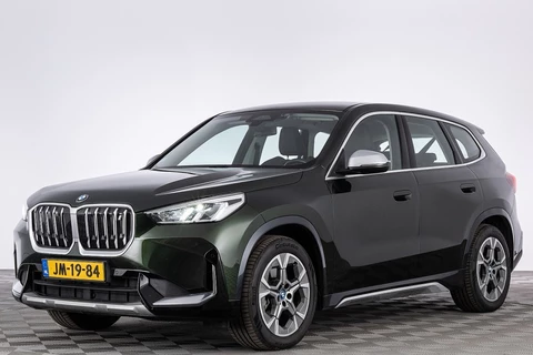 BMW iX1 xDrive30 Launch Edition 67 kWh *SOH 98%* LEDER | CAMERA | Full LED -HEMELVAART OPEN!-