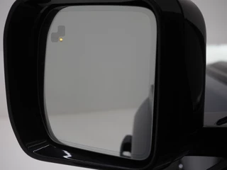 Land Rover Defender – thumbnail 16