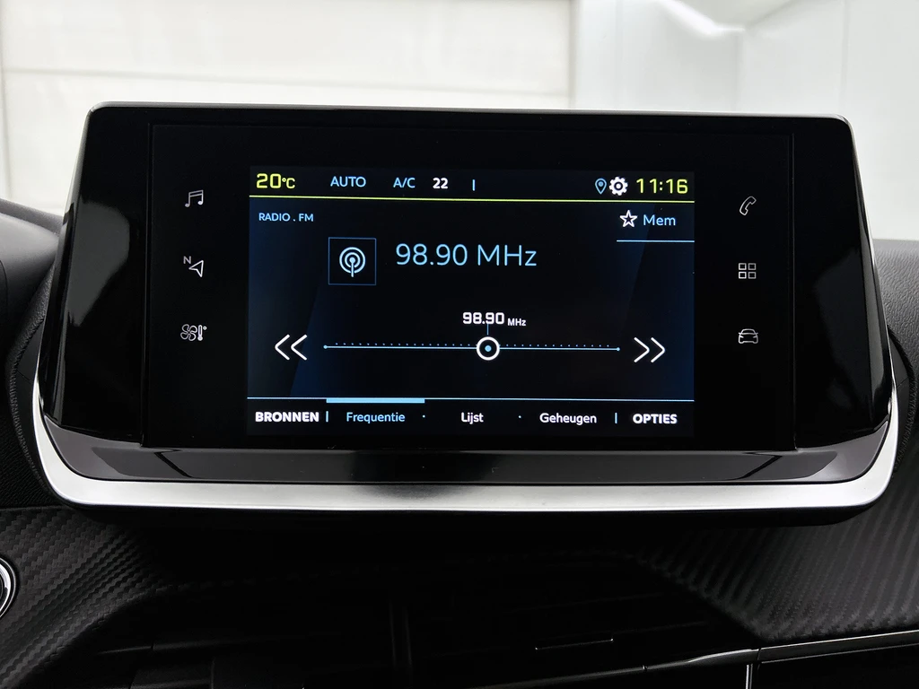 Peugeot e-208 – foto 8