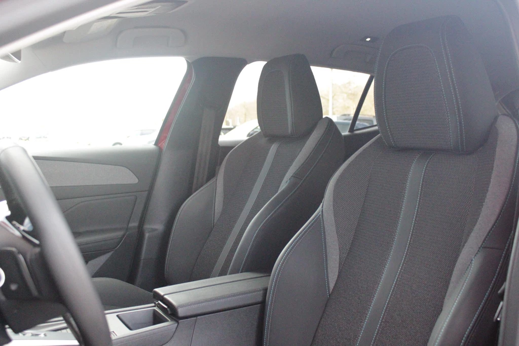 Peugeot 408 – foto 10