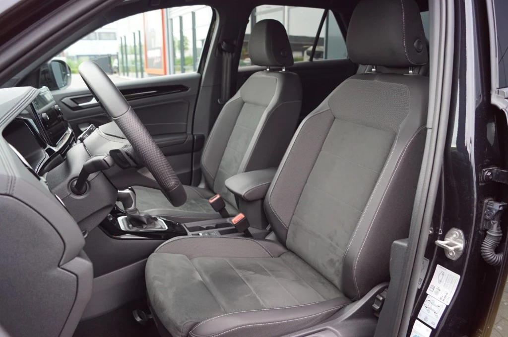 Volkswagen T-Roc – foto 12