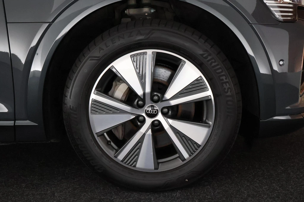 Audi Q8 e-tron – foto 54